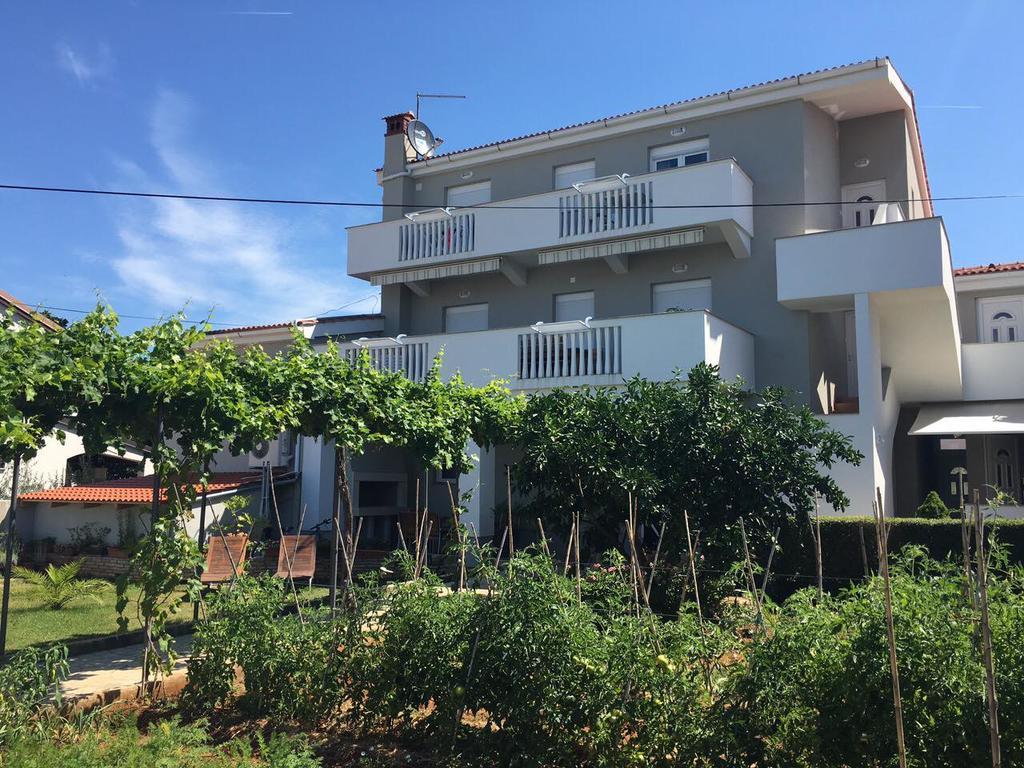 Apartments Pineta Franko Fazana Exterior photo